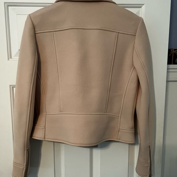 Quality woman’s blazer from prominent designer. - Picture 2 of 2